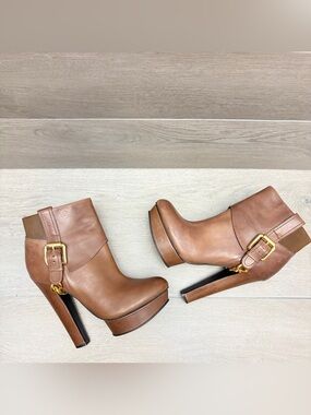 Donald Pliner DMSX Platform Booties Cognac Leather Gold Buckle Chain Boot 9.5M